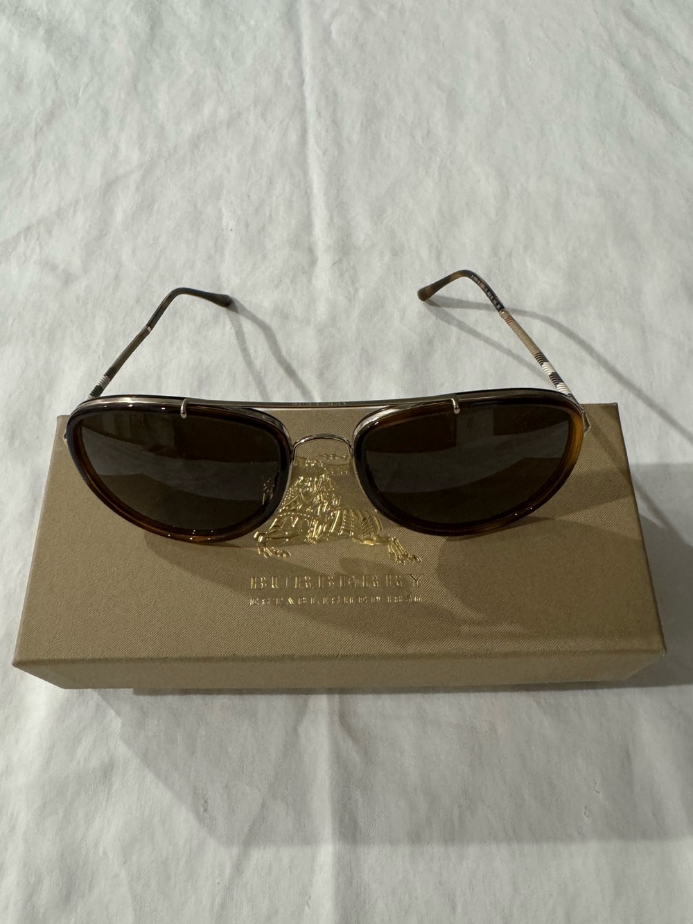 Sunglasses - Burberry Unisex